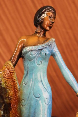Farbe Bronze Patina Showgirl Modell Schauspielerin Broadway Statue Kunst Decko Bild