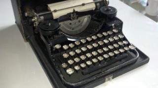 Antike Schreibmaschine Underwood Standard Portable Typewriter Antiquität Bild