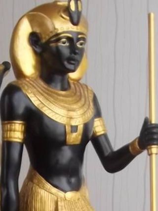 Ägyptischer Pharao Gott Tut - Ench - Amun Figur Maske Büste: Grab WÄchter Bild