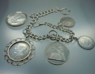 Schwere Silber Münz Charivari Mit 5 Gefassten Silbermünzen Bild