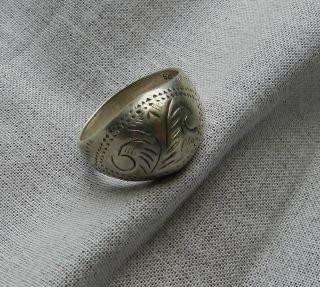 Alter Silberner Ring Mit Floralem Muster Silber Sterling Gestempelt 925 Bild