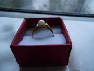 Eleganter Alter Ring Mit Perle 333 Gold Gestempelt Bild