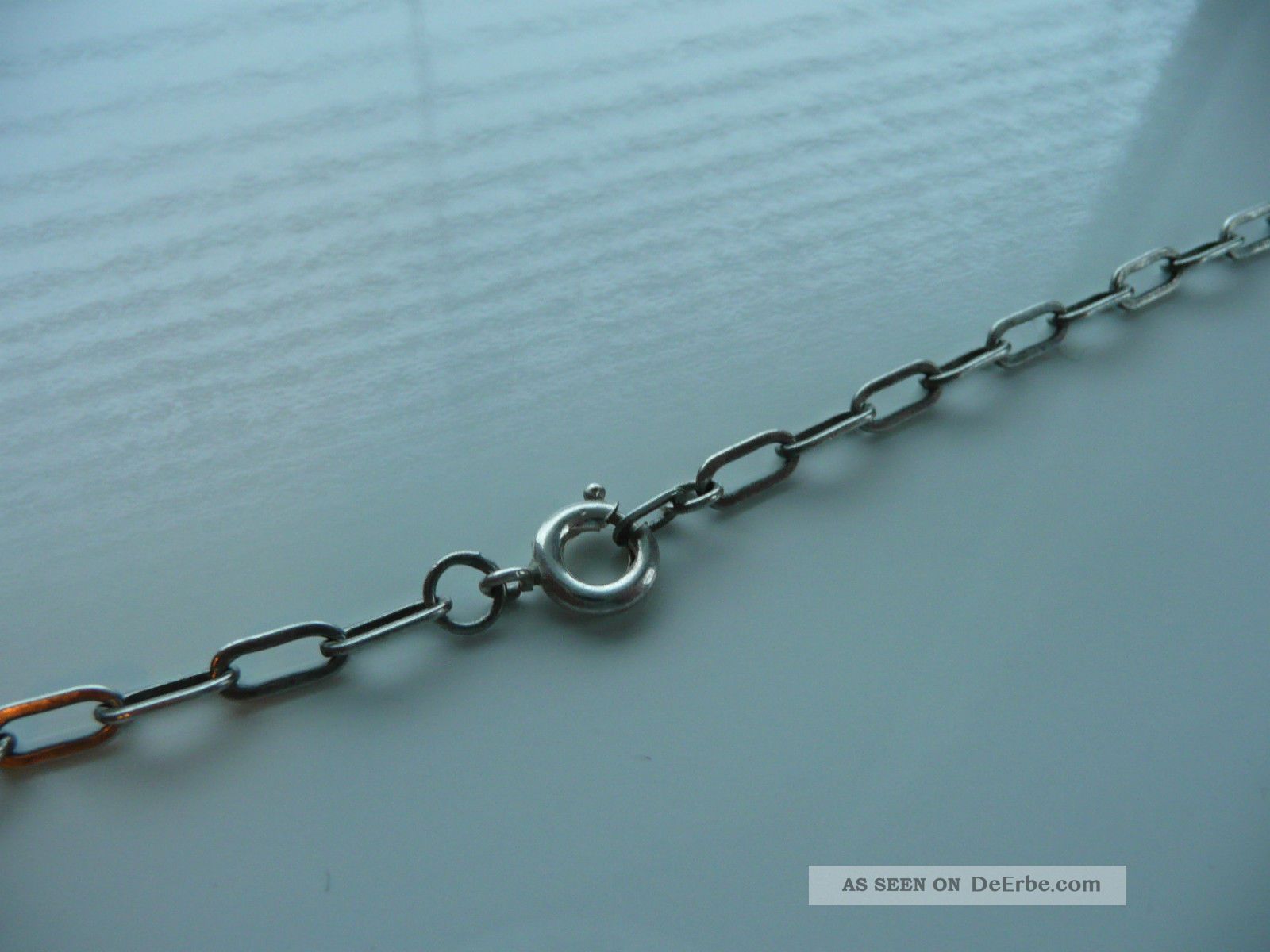 Spannende Kette Mit Langem Anhnger Bild
