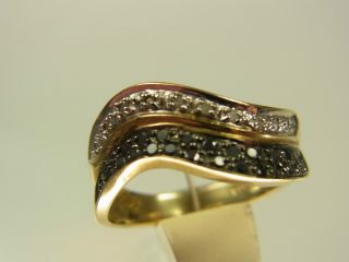 Schöner Diamant Ring 333 Gg & Wg Mit 33 Diamanten Ca 0,  20 Ct Bild