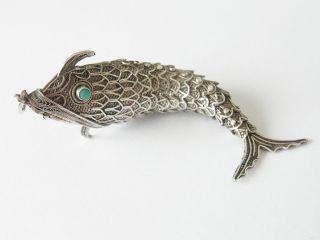 Antiker Silber Anhänger Fisch Koi Beweglich.  Parfum Fisch Gliederfisch Riechdose Bild