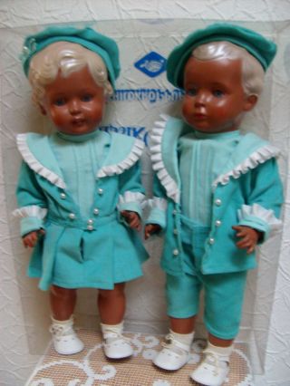 2 Schidkröt - Puppen Hans Und Erika,  Klassik Collektion,  Lim.  1000 St.  Gr.  46 Cm Bild