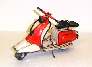 25 0000 23: Schönes Blechmodell Eines Lamrbetta Motorrollers.  Top Deko Modell Bild