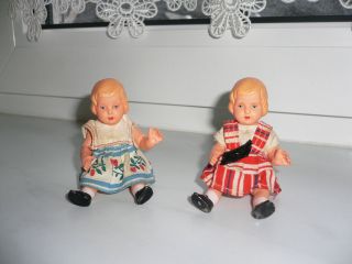 Puppenstube 2 X Alte Puppe,  Kleine Alte Minerva Puppen,  Kleines Altes Püppchen Bild