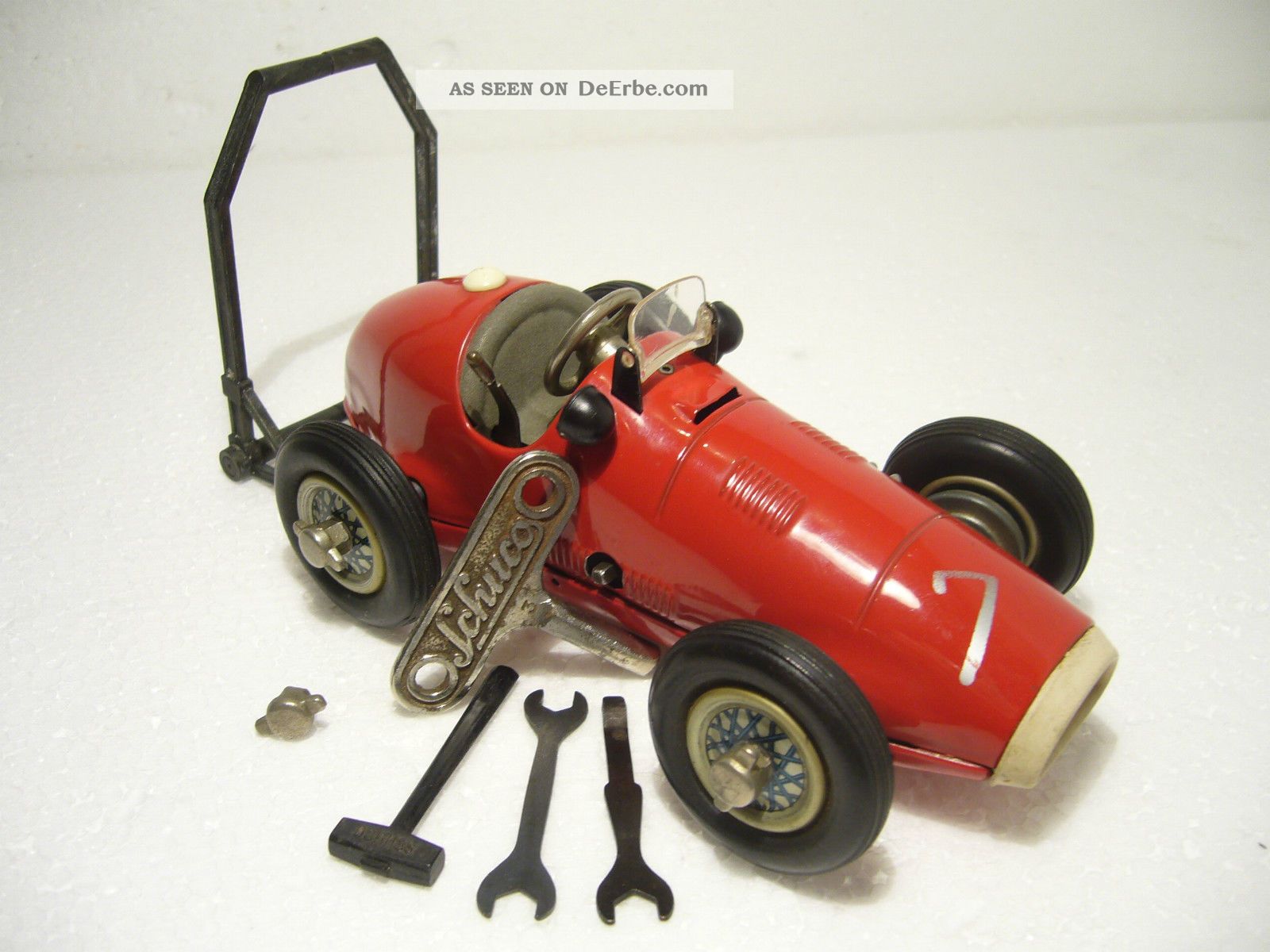 Schuco 1070 Grand Prix Racer Ferrari Uhrwerk 1:20 Zubehör Us - Zone Made 1954 Original, gefertigt 1945-1970 Bild