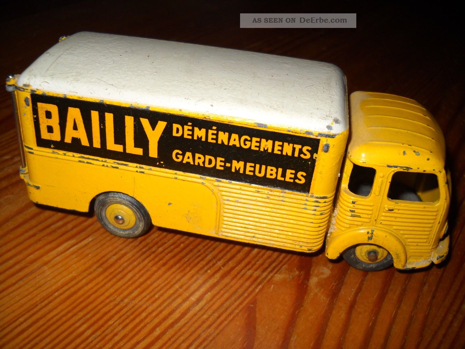 Dinky Toys Simca Cargo Metallmodell