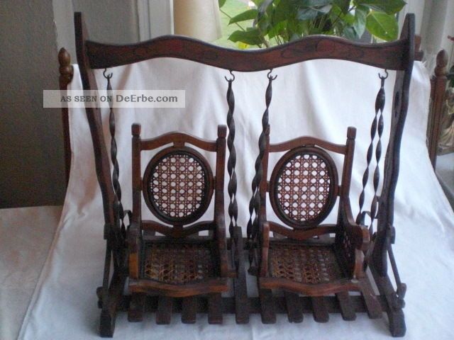 Schöne Alte Puppenschaukel Für 2 Puppen Aus Holz Original, gefertigt vor 1970 Bild