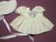 Schöne Alte Puppenkleidung - Supersüsses Kleid Mit Mütze Original, gefertigt vor 1970 Bild 1