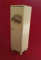 Besenschrank Für Große Puppenstube Original, gefertigt vor 1970 Bild 2