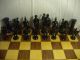 Schach Schachspiel Mit Metallfiguren - Römer Gegen Wikinger Gefertigt nach 1945 Bild 1