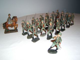 Konvolut,  25 Massefiguren,  Elastolin,  Armee,  Strola,  Wehrmacht Soldaten,  Landser Bild