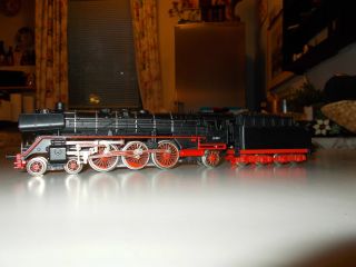 Trix Express H0: Schwere Guss Dampflok 01 001 In Einem Sehr Guten Bild
