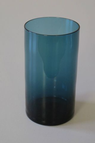 Rauchglas - Vase,  Turmalin,  11 Cm Höhe,  Aus Nachlass,  Guter Erhaltgungszustand Bild