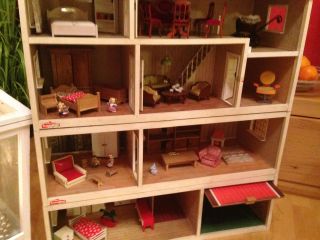 Sehr Altes Lundby Puppenhaus,  60/70 Ziger Jahre,  Teils Echte Holzmöbel Bild
