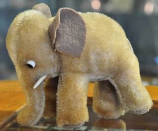 Süsser Alter/junger Kleiner Steiff Elefant Aus Den 60ern Sucht Neues Zuhause Bild