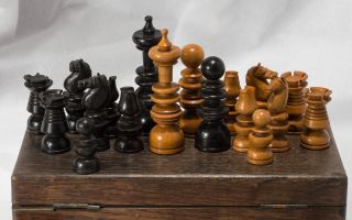 Antike Fein Gedrechselte Schachfiguren Bild