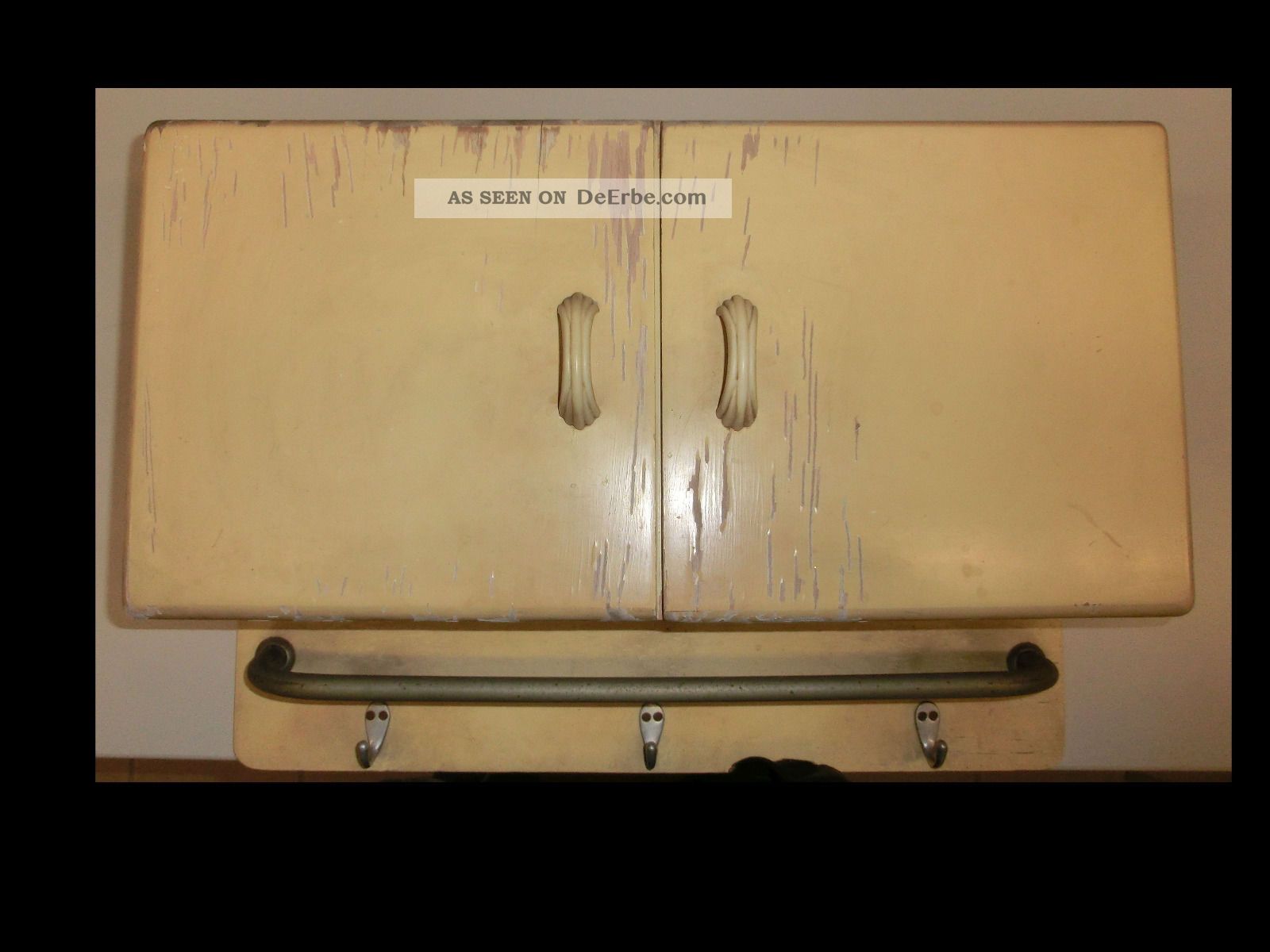 Schönes Hängeschränkchen Tuchhalter 1950er Jahre Zum Restaurieren Holz Antik 1950-1959 Bild