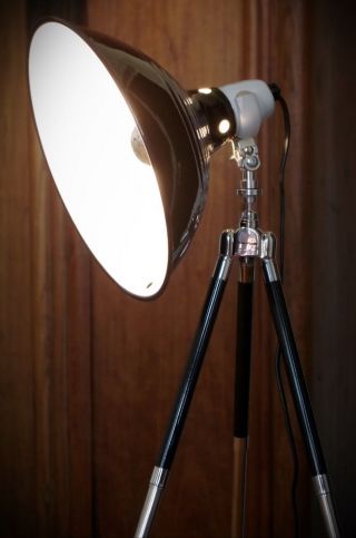 Studio Tripod Steh Lampe Emaille Bauhaus Art Deco Stil Retro Dreibein Stativ Alt Bild