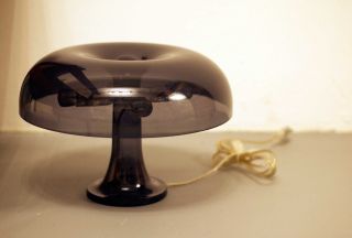 Artemide Tischlampe,  Modell Nessino,  Originalverpackung Unbenutzt Bild