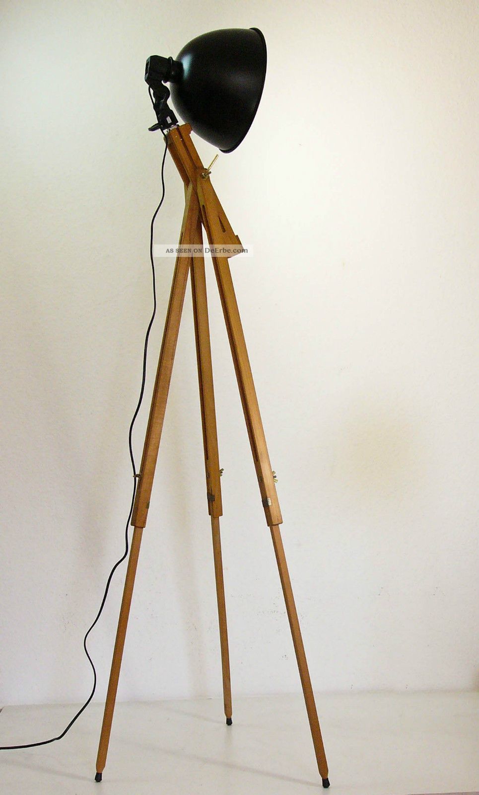 Tripod Stehlampe Scheinwerfer Stehleuchte Dreibein Holz Stativ Lampe Retro 60er 1960-1969 Bild