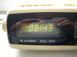 Atomic Dgu 600 Radiowecker Weiss Bild