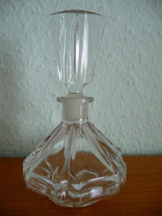 Schlichter Parfumflacon,  Parfümflakon Aus Klarglas Mit Ausgefallenem Stöpsel Bild