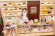 Ganz SÜsses Puppen Cafe BÄckerei Konditorei Puppenstube Mit 65 Torten Nostalgieware, nach 1970 Bild 1
