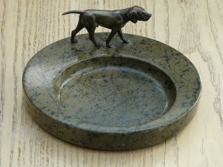 Visitenkartenschale,  Granit Mit Hund,  Jagdhund,  Wiener Bronze Bild