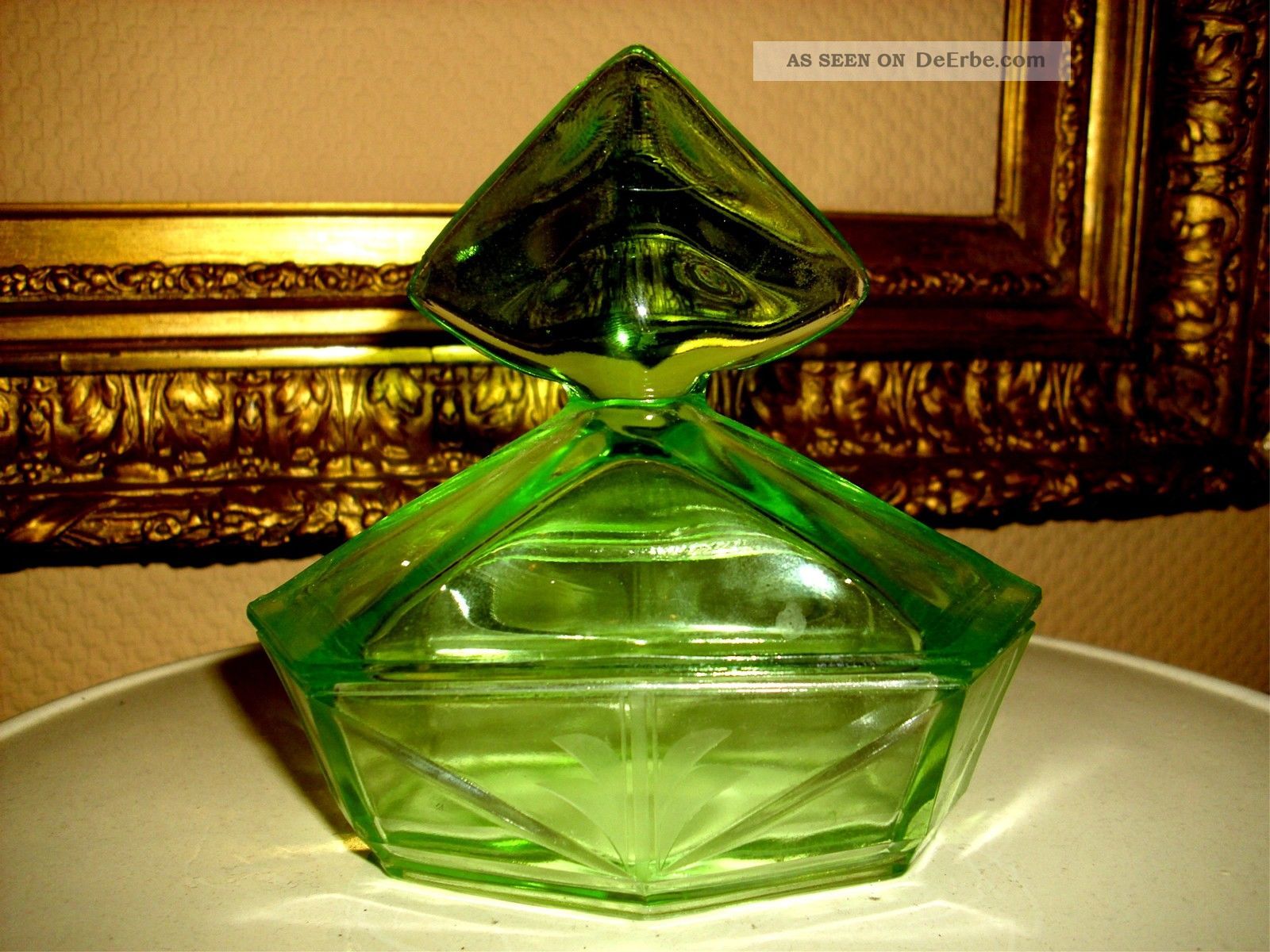 Alte Grüne Jugendstil Glas Deckedose Um 1920 Sammlerglas Bild