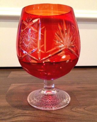Rotes Römer Kristallglas Bild