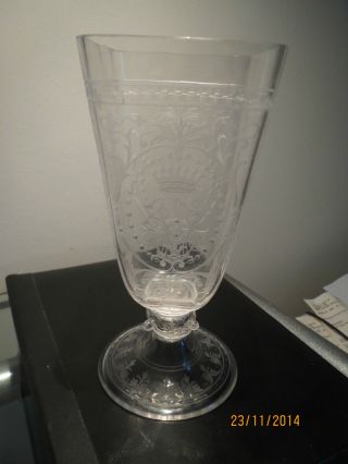 Glas Pokal Viereckige Cuppa Rundumschliff Dat.  2ten Februar 1892 Bild