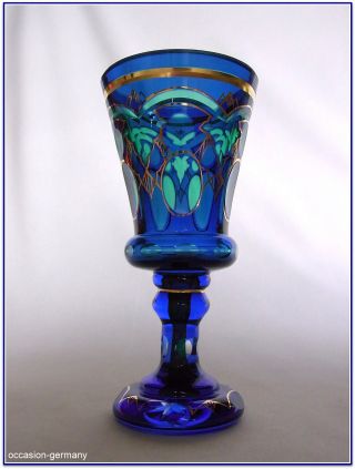 Pokalglas,  Paraibagrünes Glas Kobaltblau überfangen,  Goldfarbene Bemalung,  18 Cm Bild