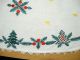 Omas Alte Weihnachtstischdecke 2 Kleine Deckchen Stickerei Oval Weihnachtsmotiv Tischwäsche Bild 1