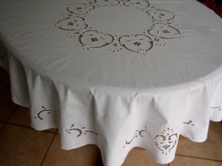 Runde Baumwoll Tischdecke Mit Durchbruchstikereien - Rund - 150 Cm Bild