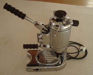 Antike Espressomaschine Faema Modell Faemina Bild