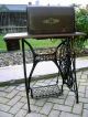 Antik Singer Nähmaschine Tischnähmaschine - Mit Tisch Und Haube - Funktioniert Haushalt Bild 9