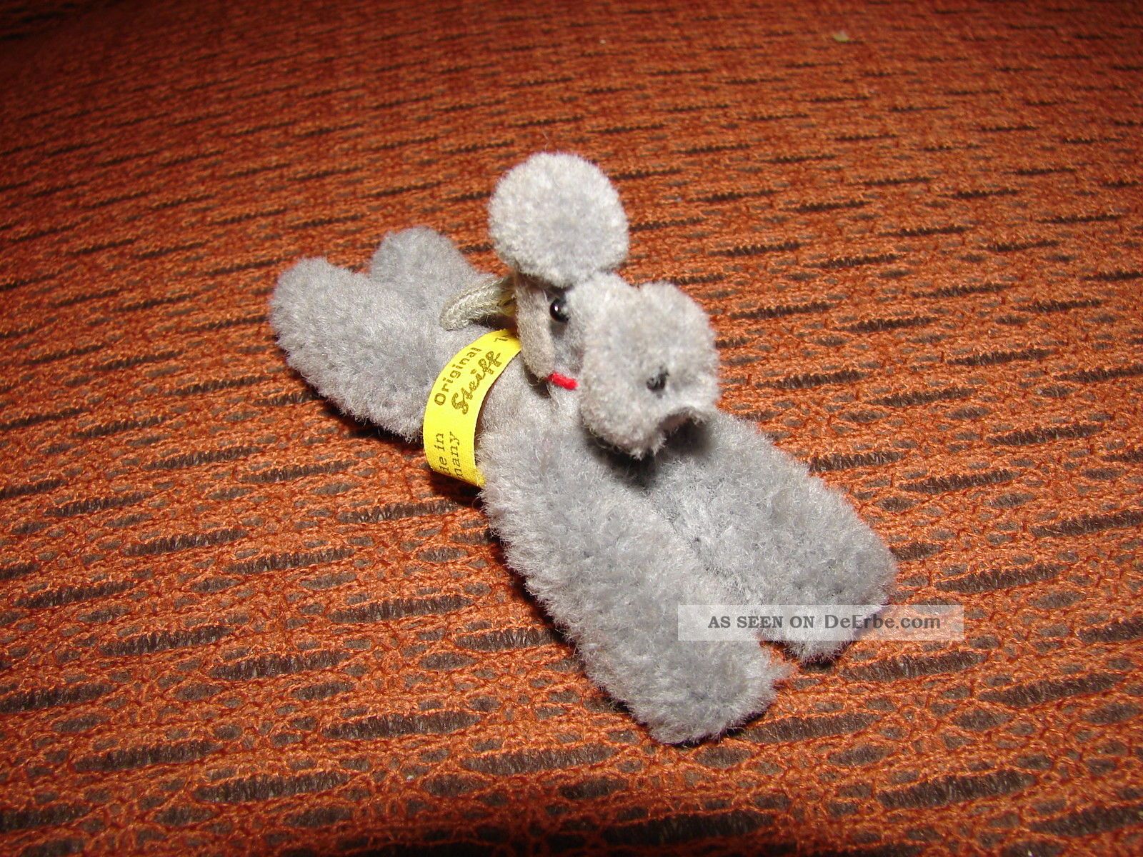 Alter Orginal Steiff Miniatur Pudel - Hund Mit Knopf Und Fahne Tiere Bild