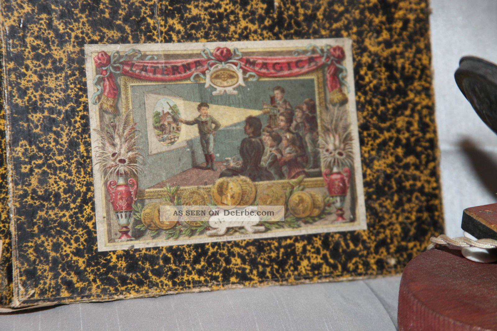 Laterna Magica,  19.  Jahrhundert,  Mit Orig.  Petroleumlampe Und Späterer Glühlampe Antikspielzeug Bild