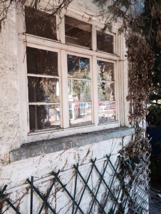 Sprossenfenster Aus Jugendstilvilla Bild