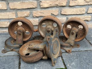 4 Alte Rostige Antike Eisenräder (rollen) Vintage,  Paletten Möbel,  Funktionsfähig Bild