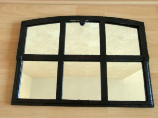 Altes Gußfenster Mit Bleiglasspiegel (anschauen) Bild