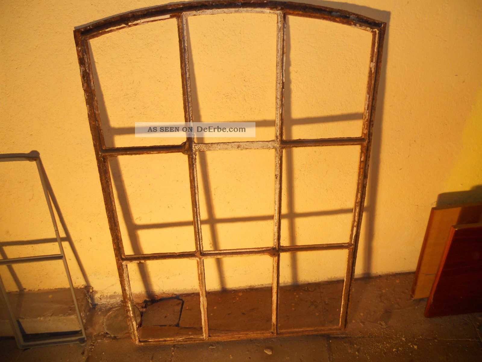 Stallfensterrahmen,  Eisen,  Alt Original, vor 1960 gefertigt Bild