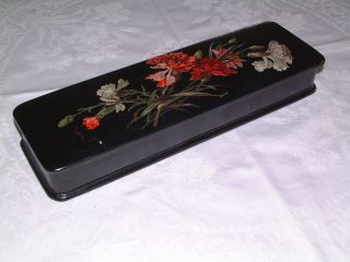 Schwarze Lackdose,  Rote,  Weiße Nelken,  Blüten Und Knospen 1920,  Elegant Bild