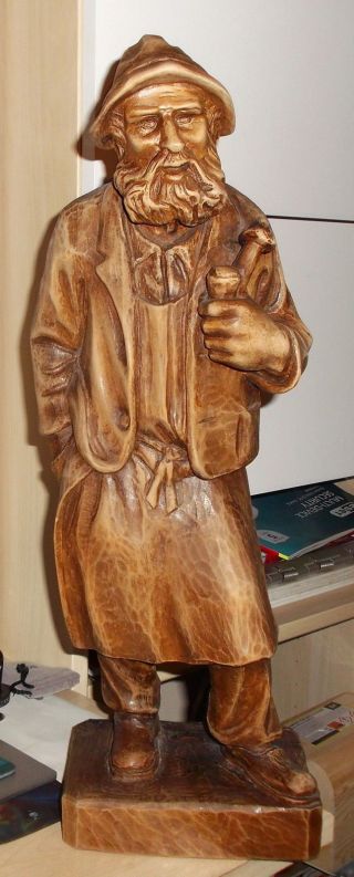 Holzfigur (ein Alter Bauersmann) Bild