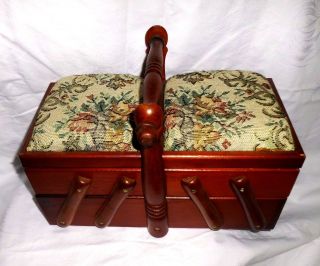 Nähkästchen Ca.  32 X 22 X 22cm.  (l.  T H. ) - - - - Antikes - - - - - - Bild