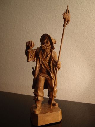 Holzfigur Nachtwächter Geschnitzt. Bild